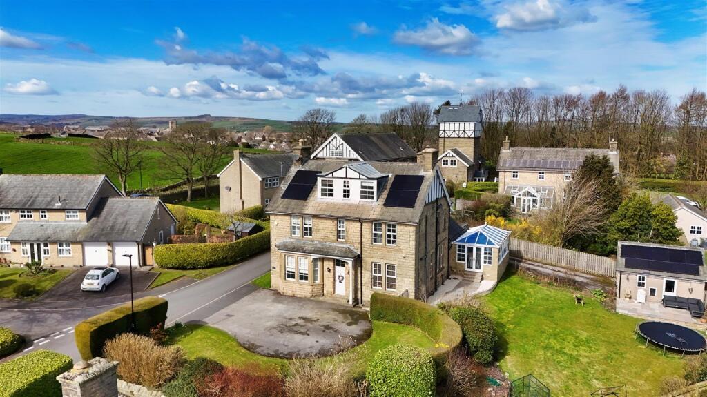 5 bed Detached for rent in Sheffield. From Saxton Mee - Sheffield
