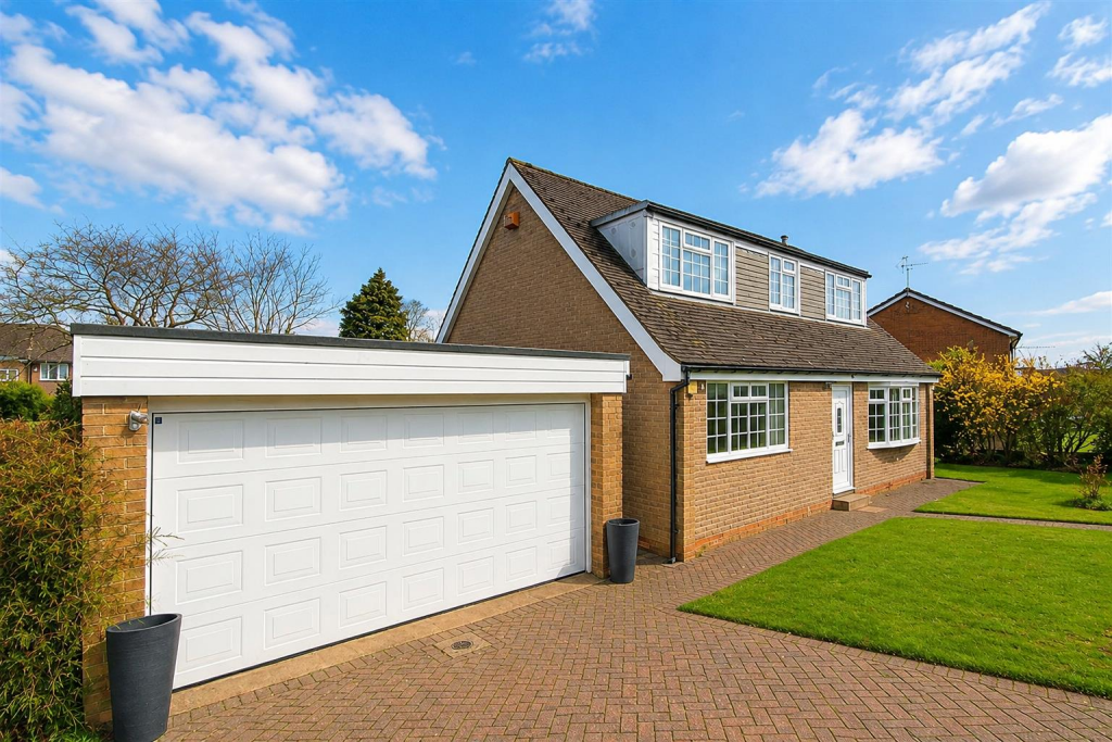 4 bed Detached for rent in Long Line. From Saxton Mee - Sheffield