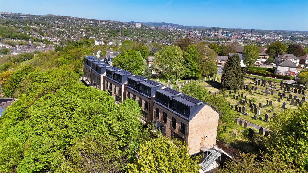 3 bed Town House for rent in Sheffield. From Saxton Mee - Sheffield 3 bed Town House for rent in Sheffield. From Saxton Mee - Sheffield