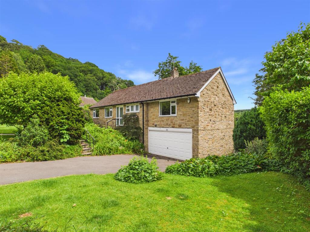 3 bed Bungalow for rent in Baslow. From Saxton Mee - Sheffield 3 bed Bungalow for rent in Baslow. From Saxton Mee - Sheffield