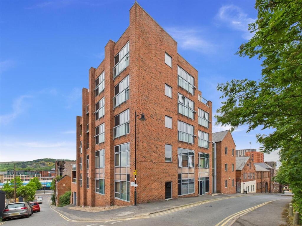 4 bed Apartment for rent in Sheffield. From Saxton Mee - Sheffield