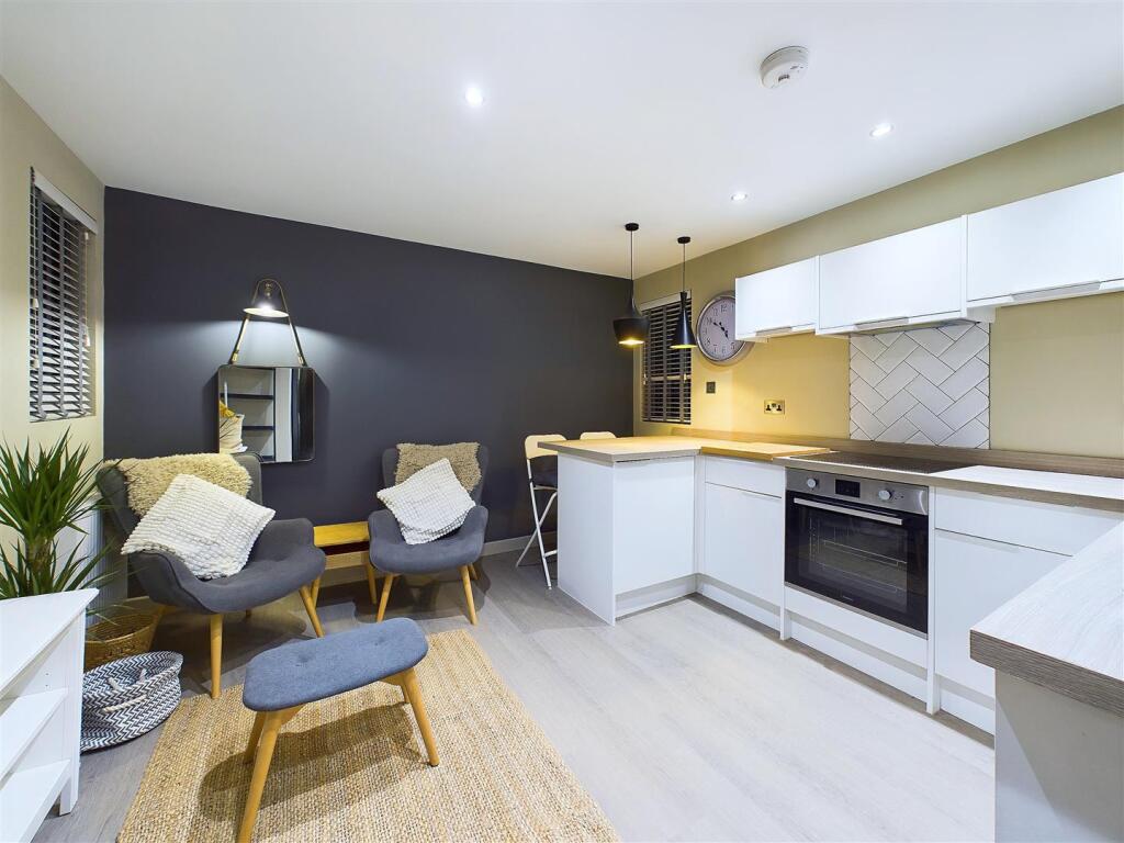 1 bed Apartment for rent in Long Line. From Saxton Mee - Sheffield 1 bed Apartment for rent in Long Line. From Saxton Mee - Sheffield