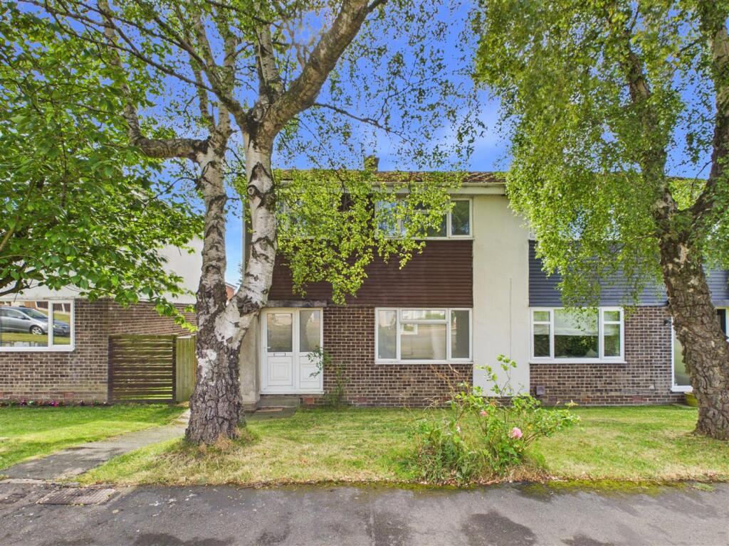 3 bed Semi Detached for rent in Dronfield. From Saxton Mee - Sheffield