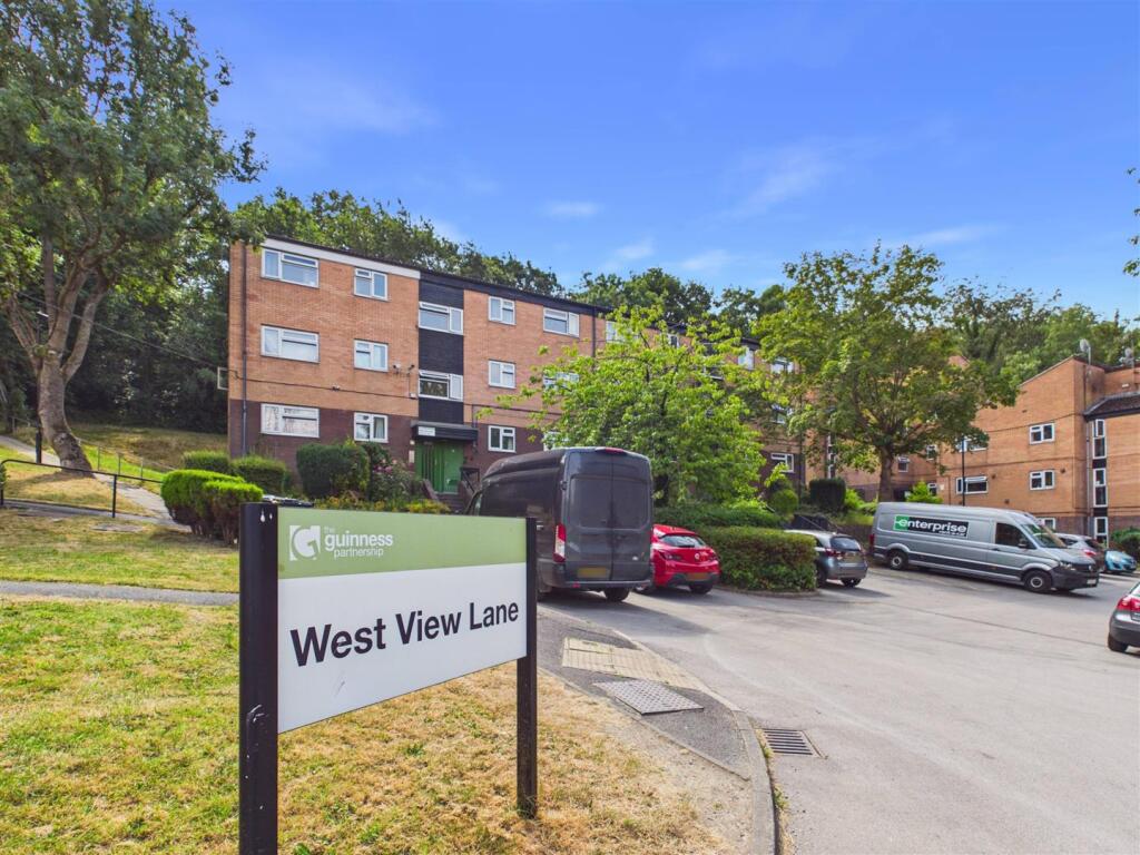 2 bed 1st Floor Flat for rent in Holmesfield. From Saxton Mee - Sheffield