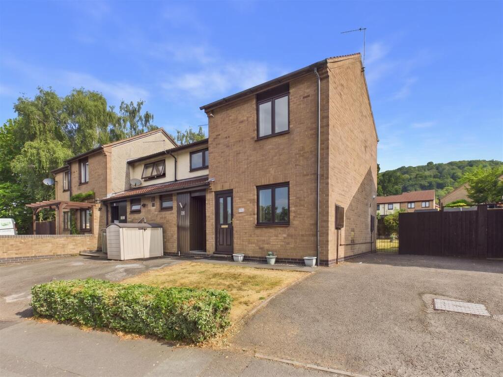 2 bed Detached for rent in Matlock. From Saxton Mee - Sheffield 2 bed Detached for rent in Matlock. From Saxton Mee - Sheffield
