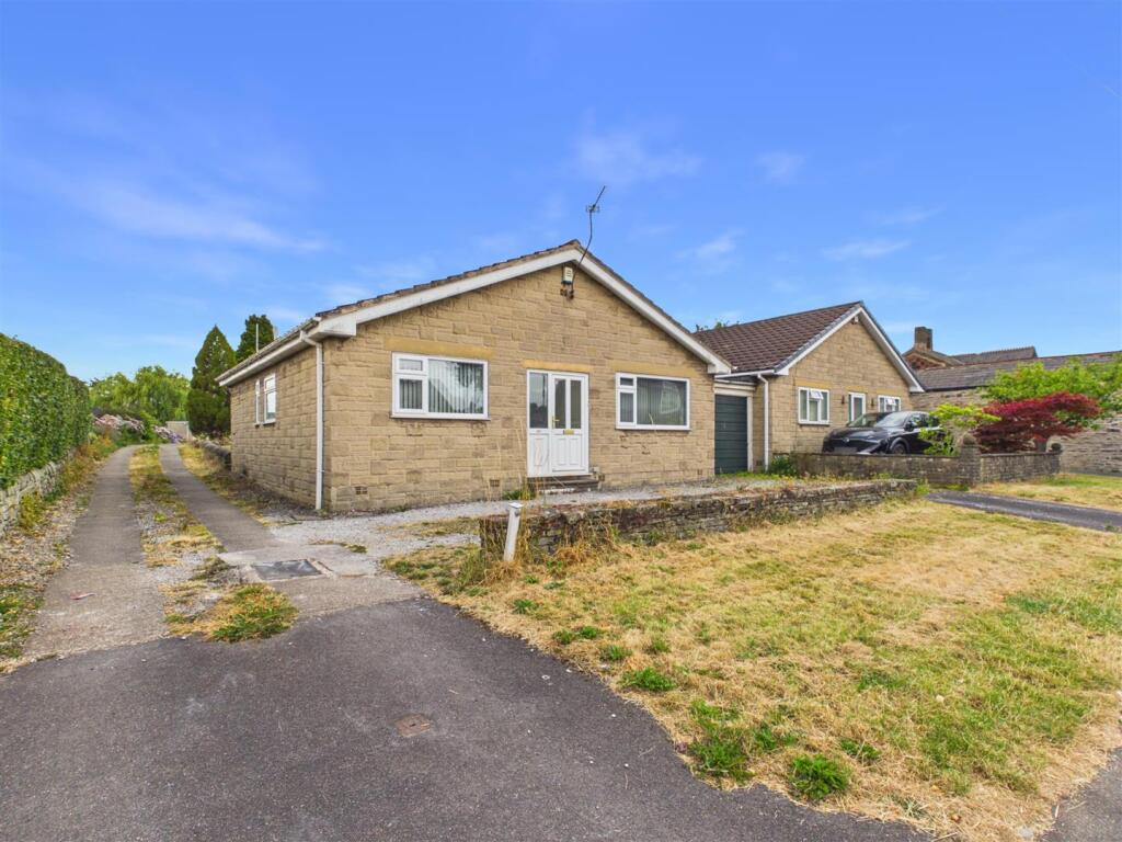 2 bed Bungalow for rent in Dronfield. From Saxton Mee - Sheffield 2 bed Bungalow for rent in Dronfield. From Saxton Mee - Sheffield