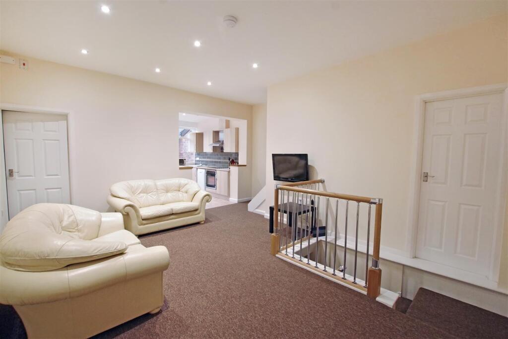 3 bed Apartment for rent in Long Line. From Saxton Mee - Sheffield 3 bed Apartment for rent in Long Line. From Saxton Mee - Sheffield