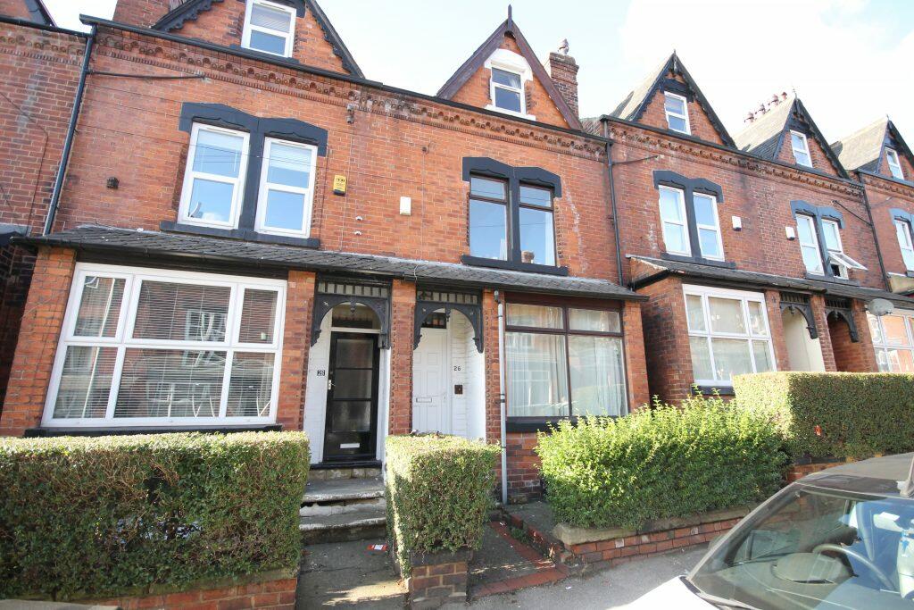 6 bed Mid Terraced House for rent in Leeds. From sbliving - Leeds
