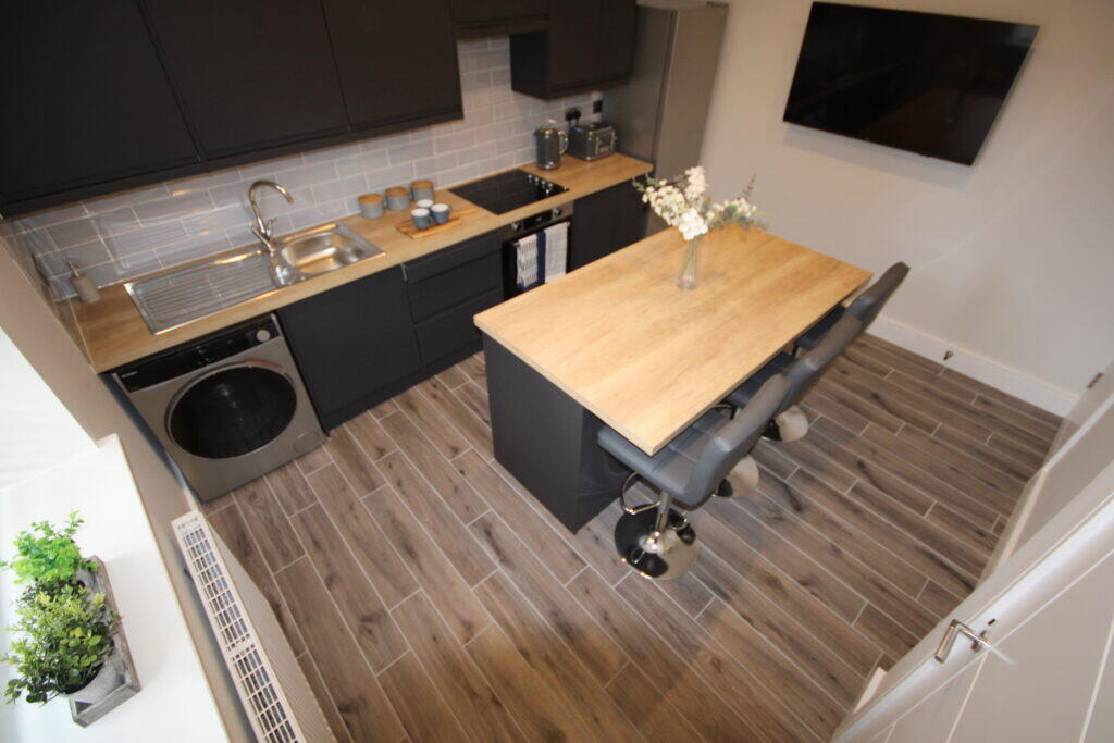 3 bed End of Terrace for rent in Leeds. From sbliving - Leeds