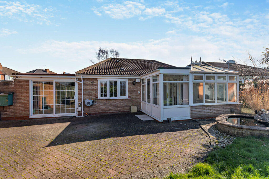 2 bed Bungalow for rent in Birmingham. From sbliving - Leeds