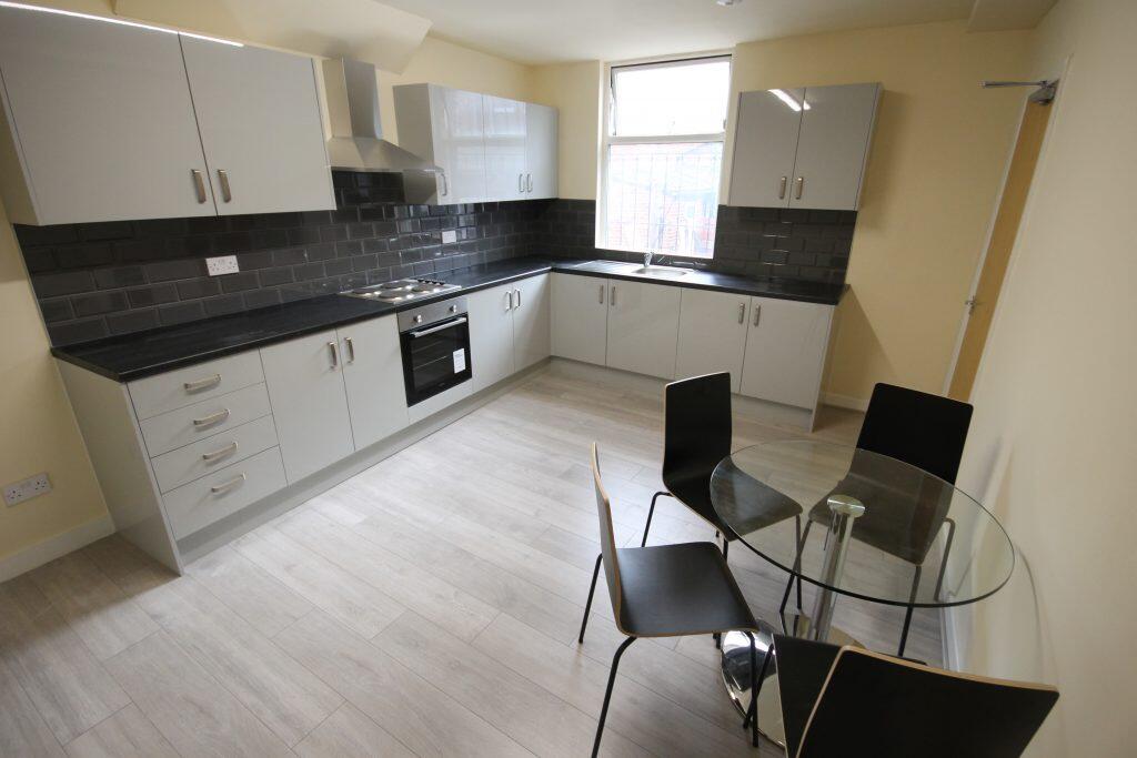 5 bed End of Terrace for rent in Leeds. From sbliving - Leeds