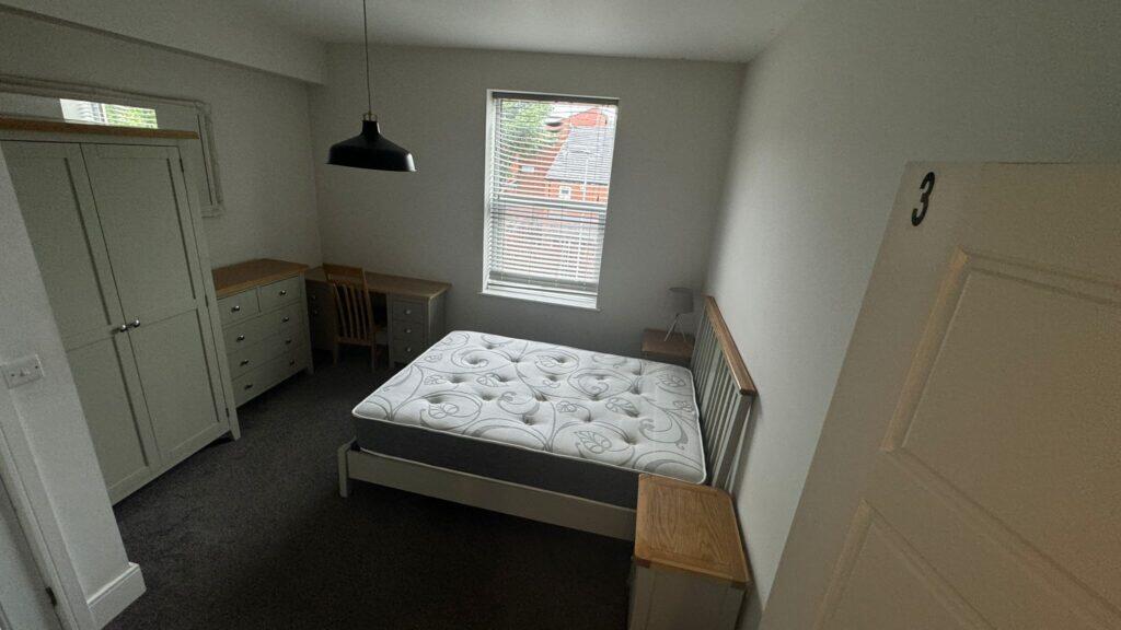 1 bed House Share for rent in Leeds. From sbliving - Leeds