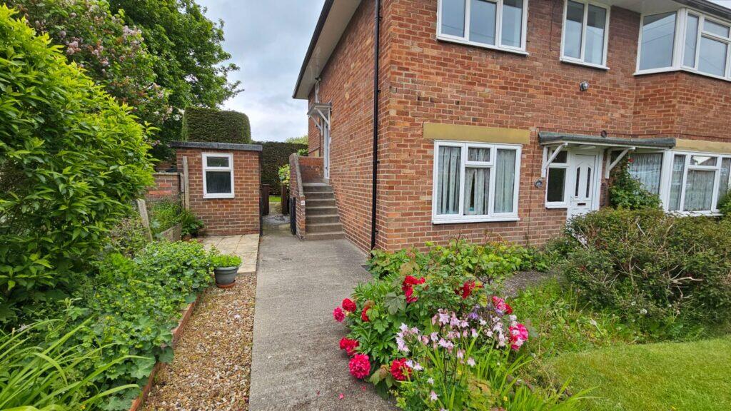 2 bed Apartment for rent in Harrogate. From sbliving - Leeds