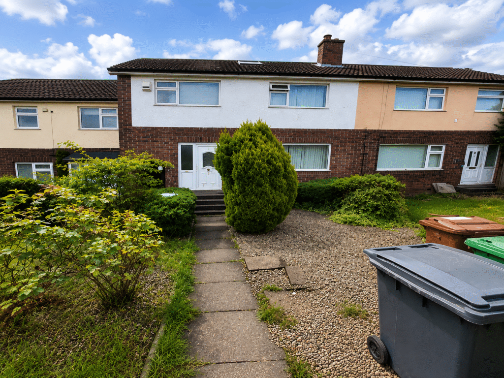 3 bed Mid Terraced House for rent in Pudsey. From sbliving - Leeds 3 bed Mid Terraced House for rent in Pudsey. From sbliving - Leeds