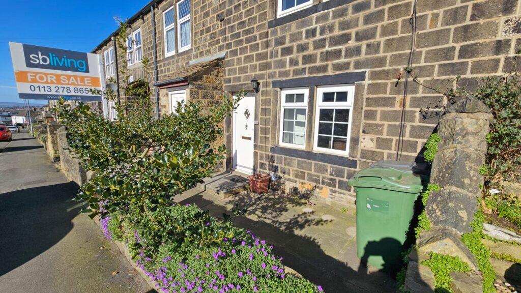 2 bed Mid Terraced House for rent in Yeadon. From sbliving - Leeds