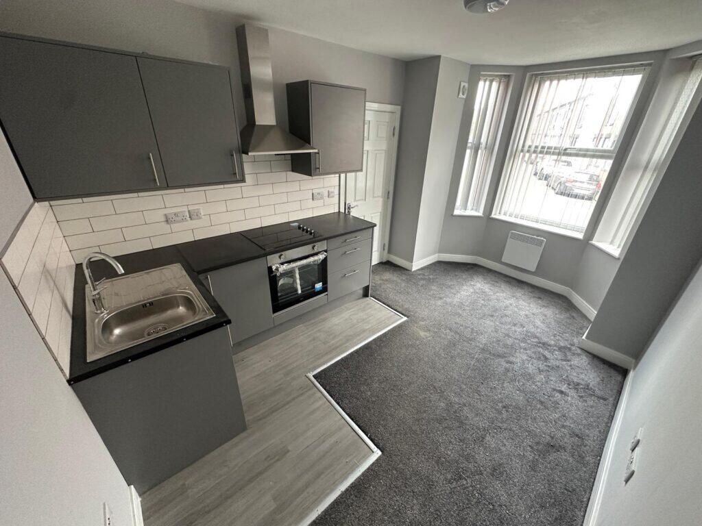 1 bed 1st Floor Flat for rent in Leeds. From sbliving - Leeds