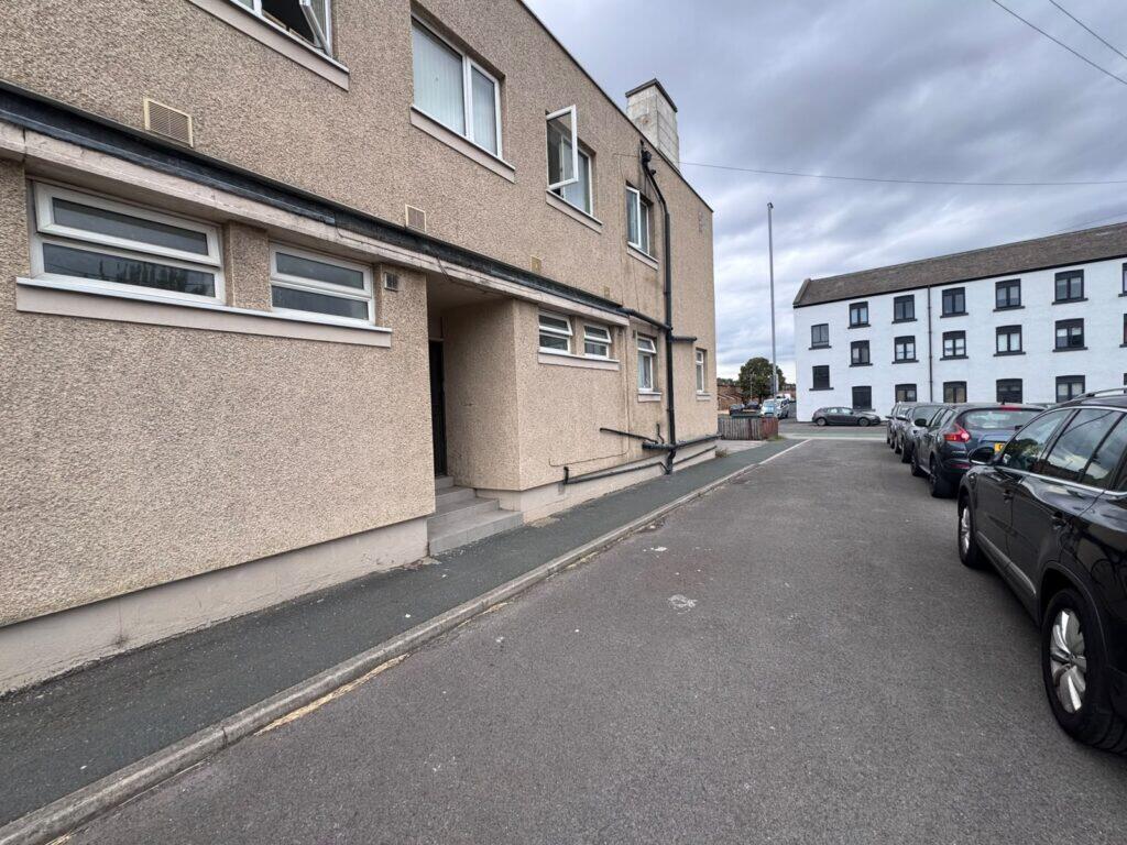 1 bed House Share for rent in Leeds. From sbliving - Leeds