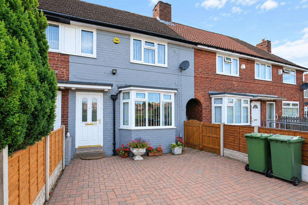2 bed Mid Terraced House for rent in Morley. From sbliving - Leeds 2 bed Mid Terraced House for rent in Morley. From sbliving - Leeds