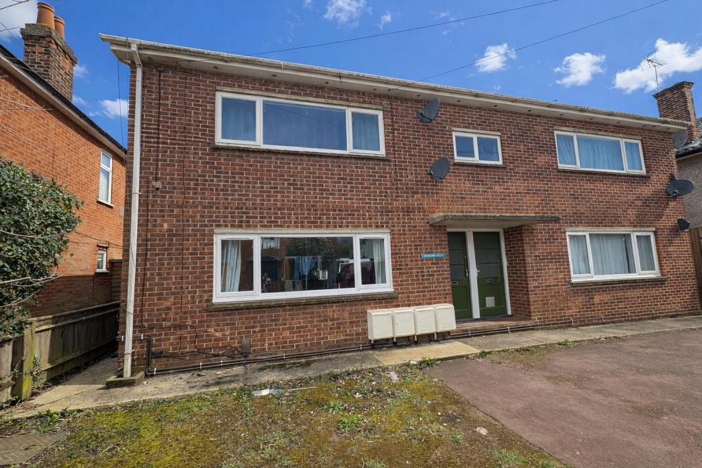 1 bed 1st Floor Flat for rent in Colchester. From Scott Maddison - Halstead