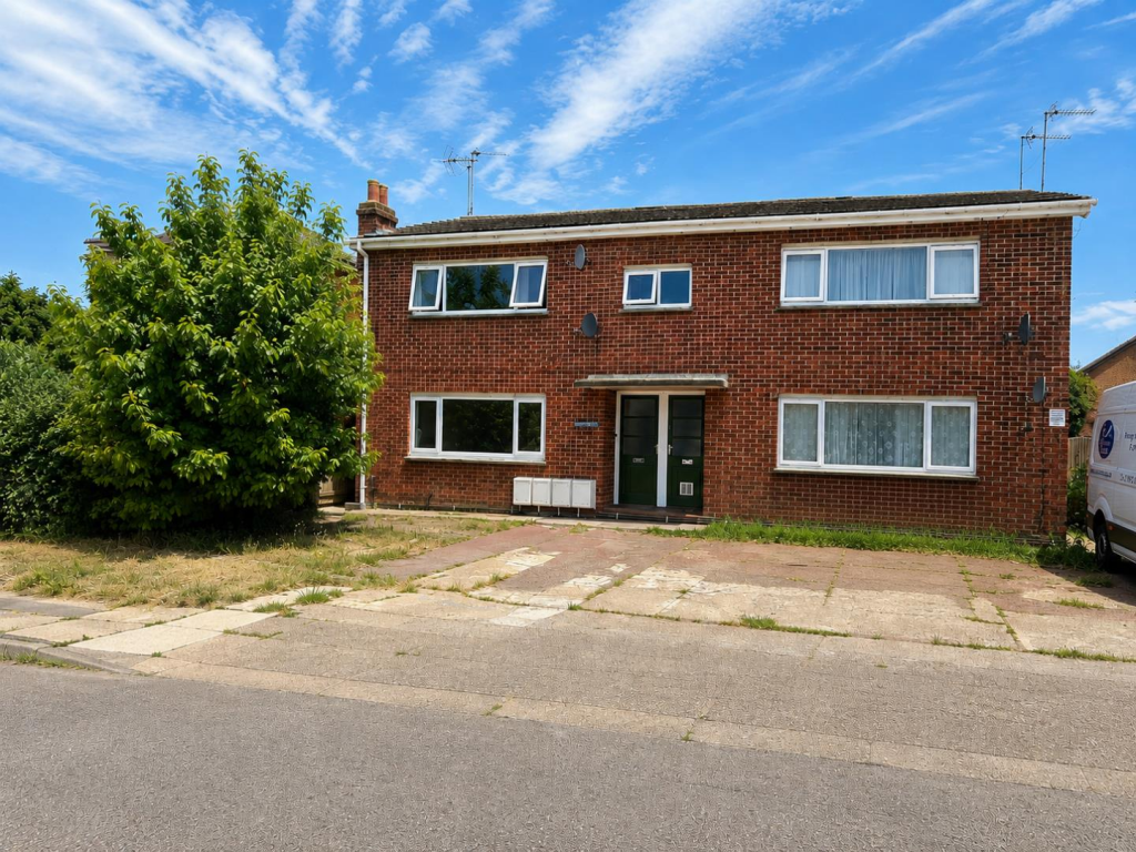 1 bed 1st Floor Flat for rent in Colchester. From Scott Maddison - Halstead 1 bed 1st Floor Flat for rent in Colchester. From Scott Maddison - Halstead