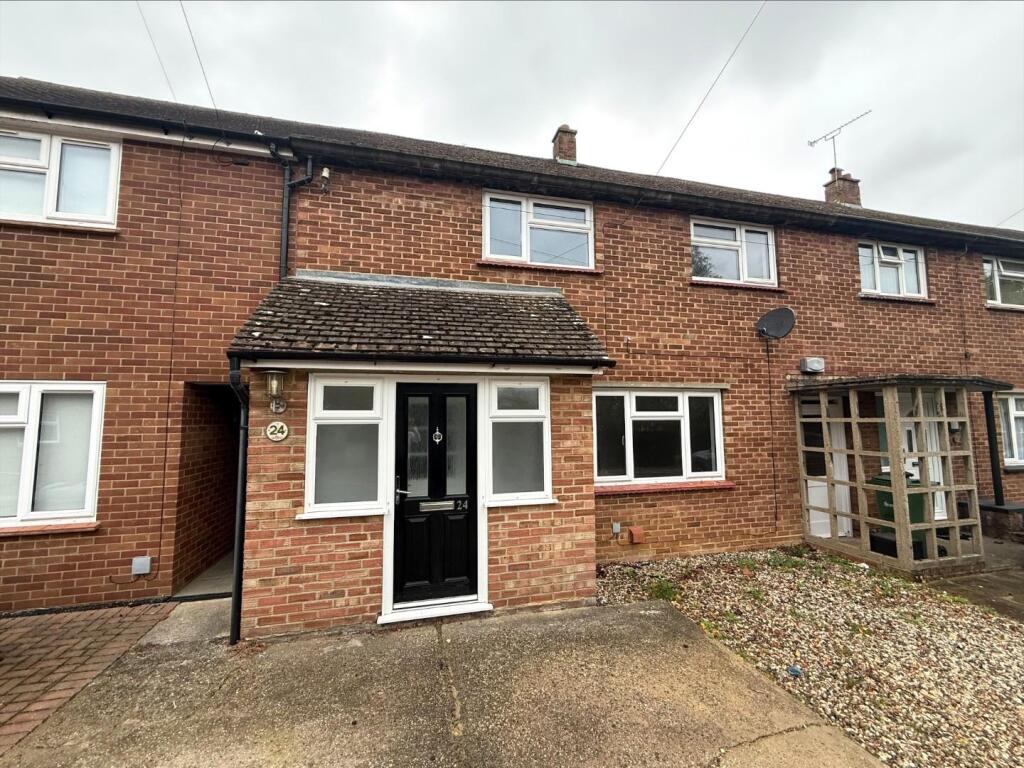 4 bed Semi Detached for rent in Halstead. From Scott Maddison - Halstead 4 bed Semi Detached for rent in Halstead. From Scott Maddison - Halstead
