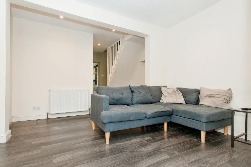 2 bed Mid Terraced House for rent in Willingham. From Sharman Quinney - Orchard Park