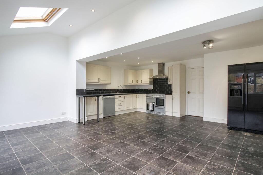 4 bed Link detached for rent in Duxford. From Sharman Quinney - Orchard Park 4 bed Link detached for rent in Duxford. From Sharman Quinney - Orchard Park