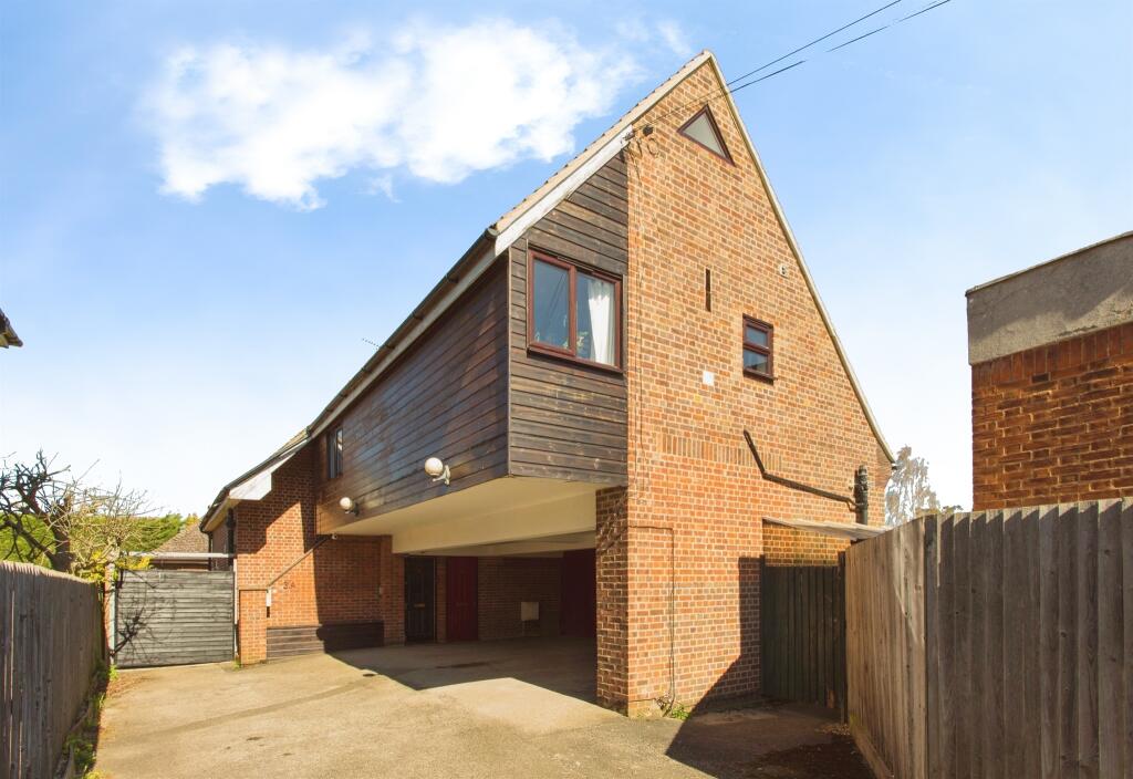 2 bed Detached for rent in Grantchester. From Sharman Quinney - Orchard Park