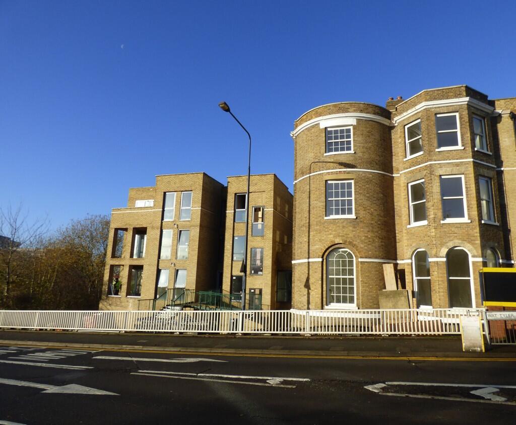 2 bed 1st Floor Flat for rent in Boxley. From Sibley Pares LLP - Maidstone