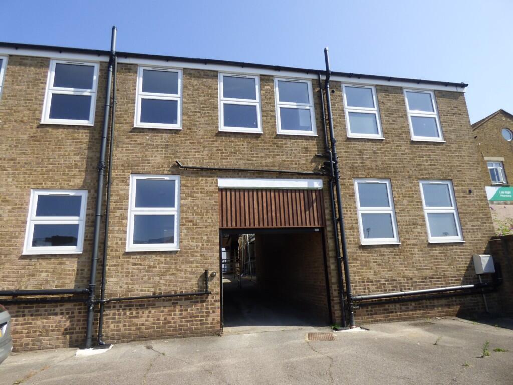 1 bed 1st Floor Flat for rent in Boxley. From Sibley Pares LLP - Maidstone