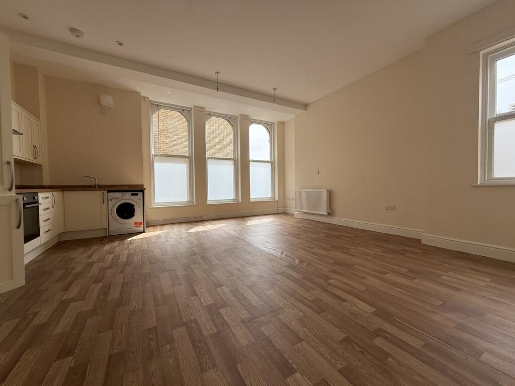 2 bed 1st Floor Flat for rent in Boxley. From Sibley Pares LLP - Maidstone