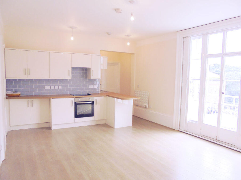 2 bed 1st Floor Flat for rent in Boxley. From Sibley Pares LLP - Maidstone