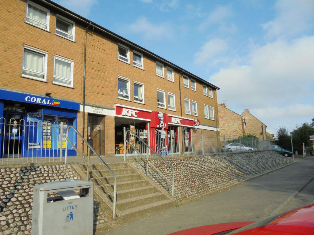 2 bed 1st Floor Flat for rent in Loose. From Sibley Pares LLP - Maidstone