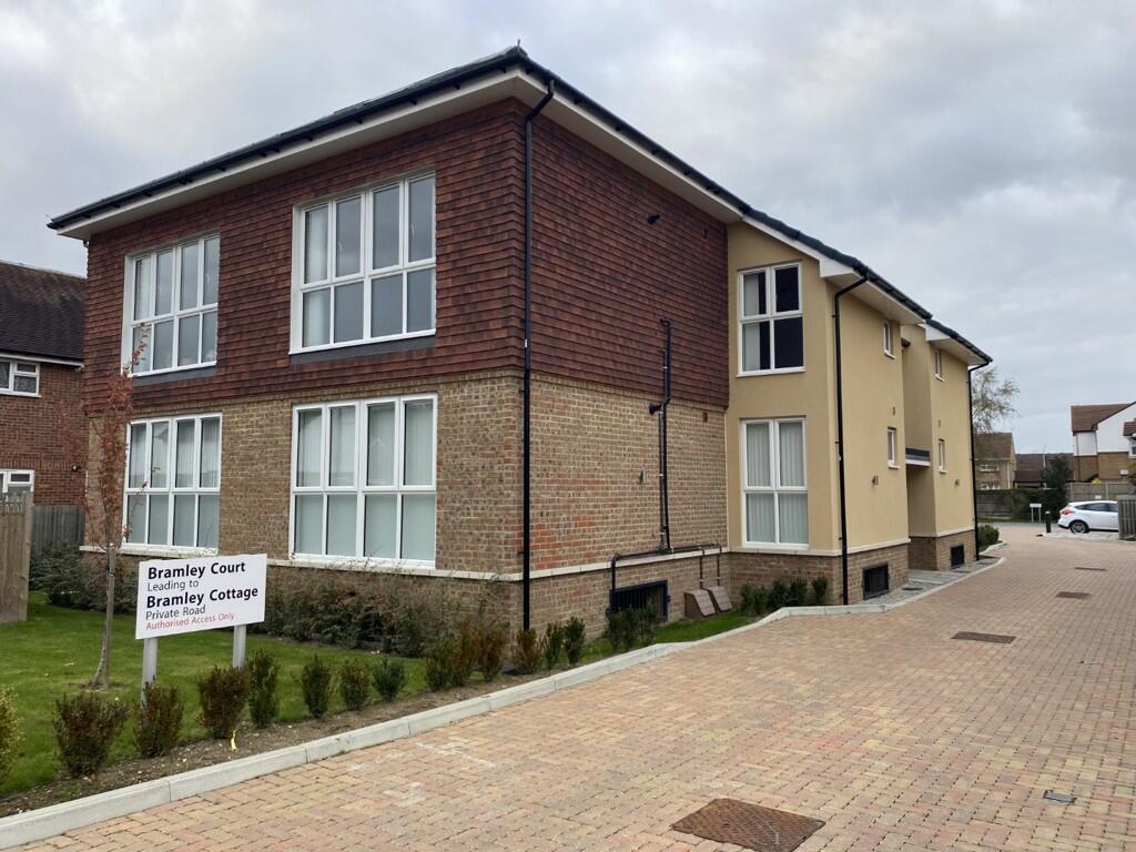 2 bed 1st Floor Flat for rent in Paddock Wood. From Sibley Pares LLP - Maidstone