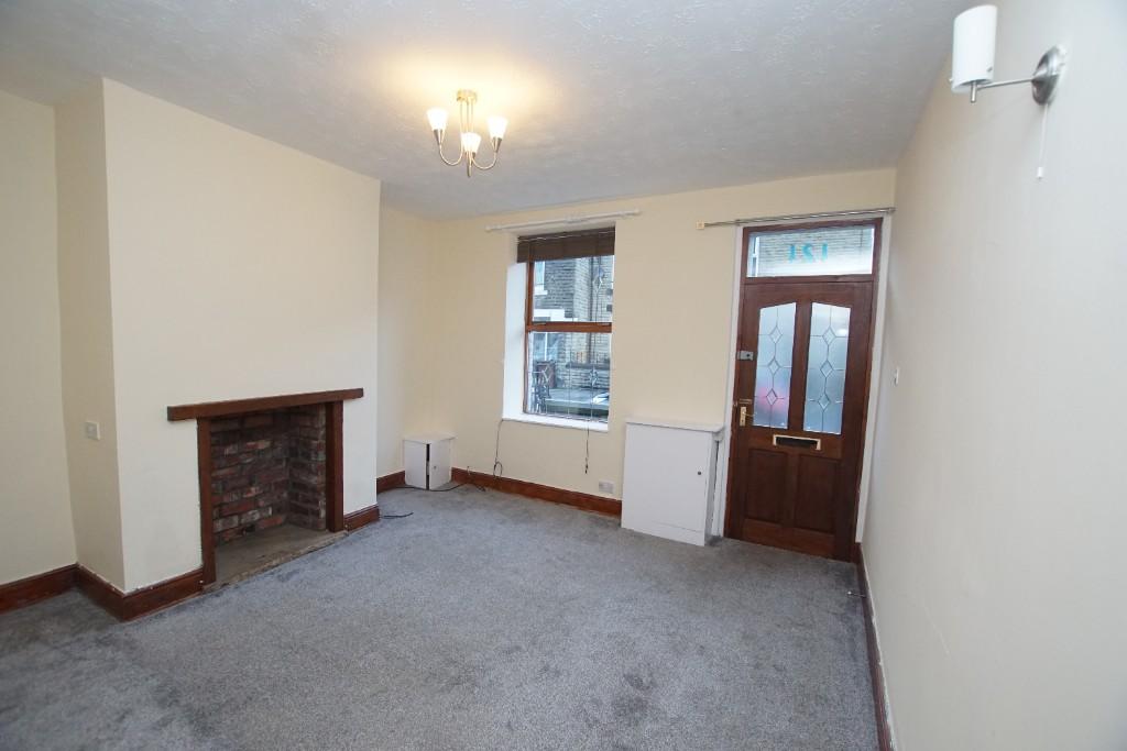 2 bed Mid Terraced House for rent in Dinting Vale. From Simple Lettings and Sales - Glossop