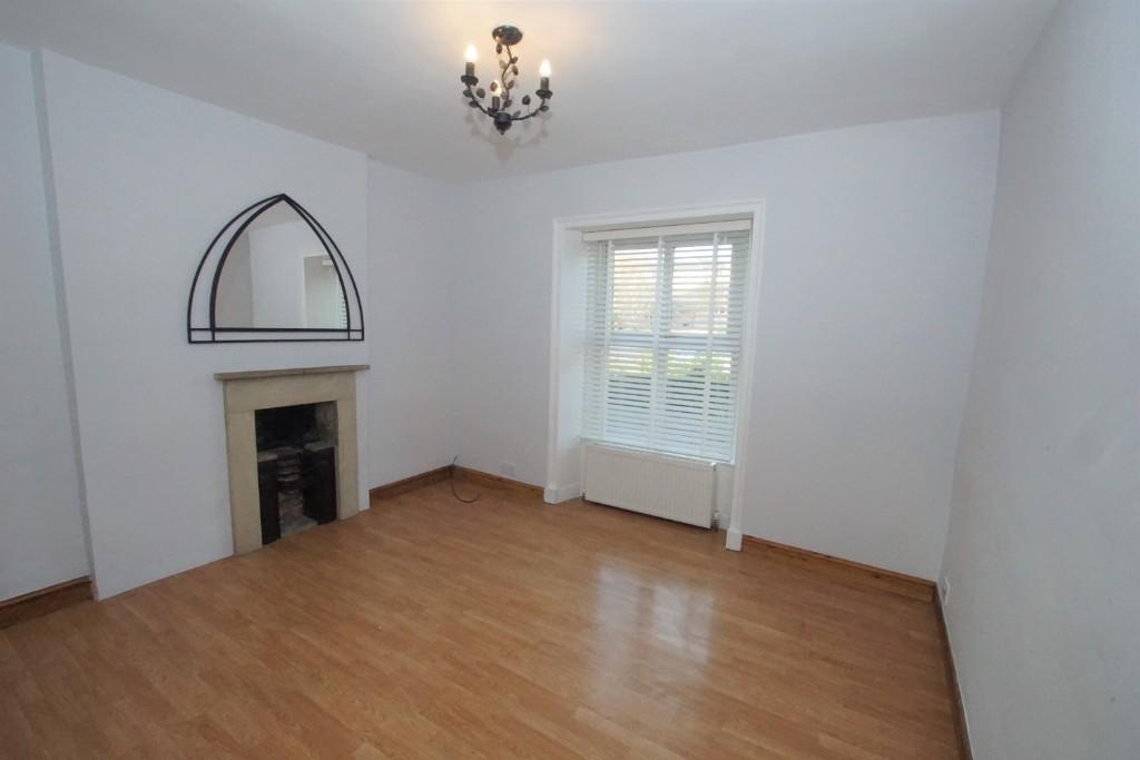 2 bed Mid Terraced House for rent in Glossop. From Simple Lettings and Sales - Glossop