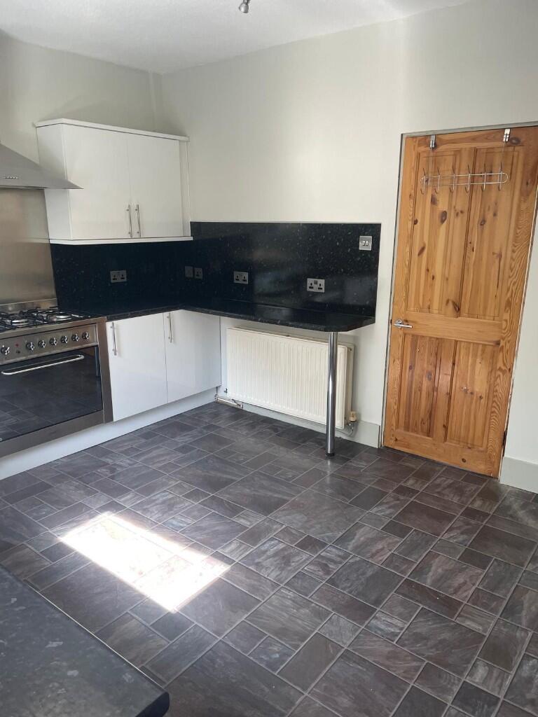 2 bed Mid Terraced House for rent in Padfield. From Simple Lettings and Sales - Glossop 2 bed Mid Terraced House for rent in Padfield. From Simple Lettings and Sales - Glossop