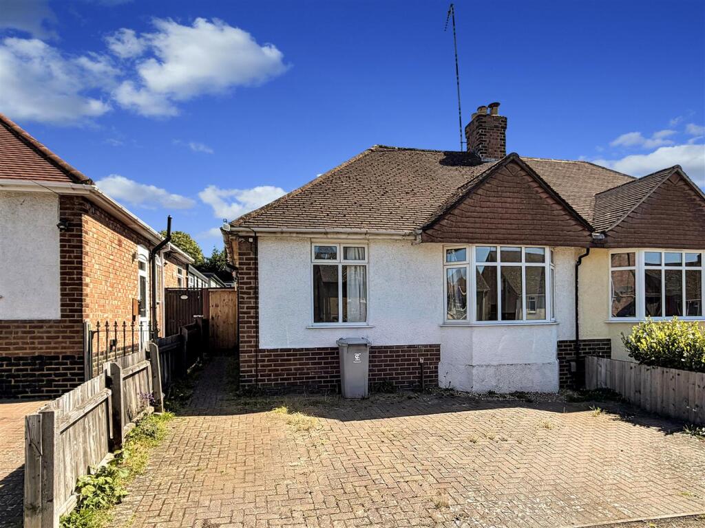 2 bed Semi-detached bungalow for rent in Burton Latimer. From Simpson & Partners - Kettering