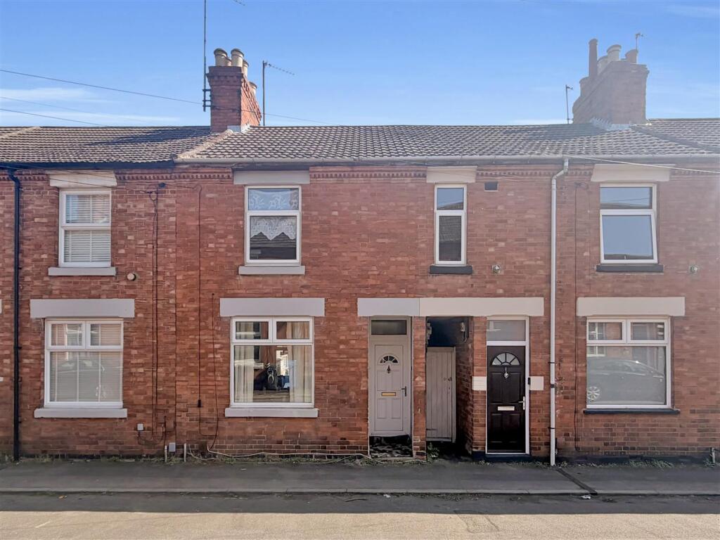 2 bed Mid Terraced House for rent in Kettering. From Simpson & Partners - Kettering