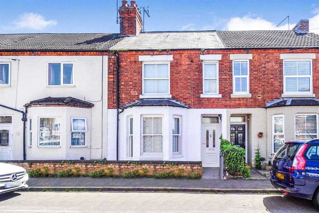 2 bed Mid Terraced House for rent in Kettering. From Simpson & Partners - Kettering