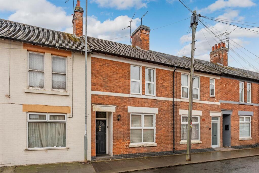 3 bed Mid Terraced House for rent in Kettering. From Simpson & Partners - Kettering