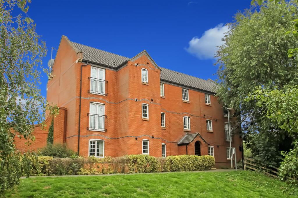 2 bed Apartment for rent in Kettering. From Simpson & Partners - Thrapston