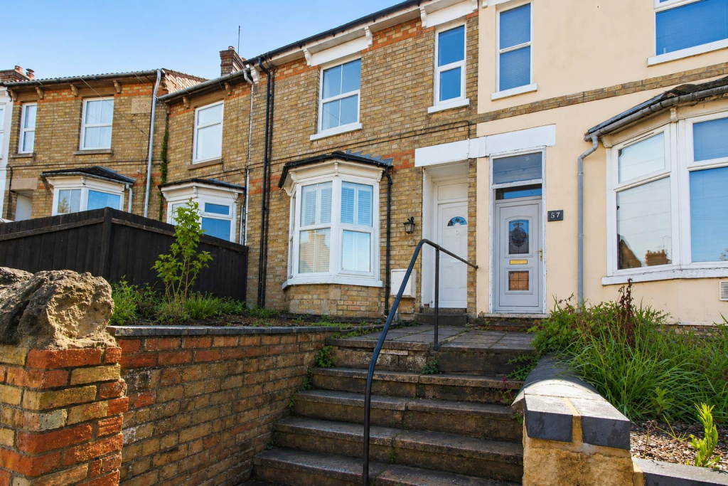 2 bed Mid Terraced House for rent in Raunds. From Simpson & Partners - Thrapston