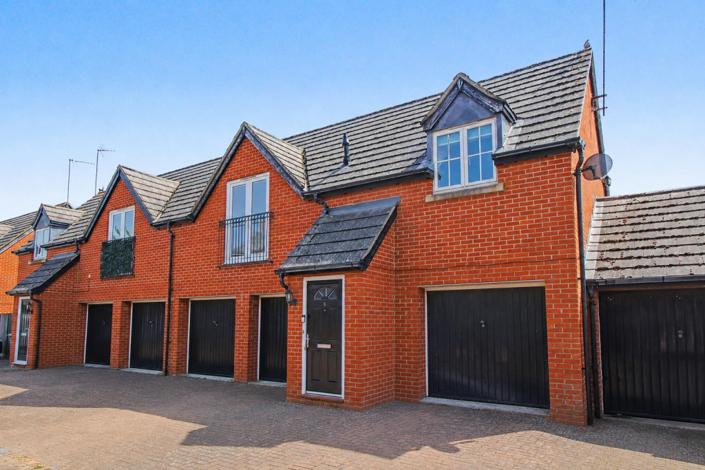 2 bed Coach House for rent in Thrapston. From Simpson & Partners - Thrapston