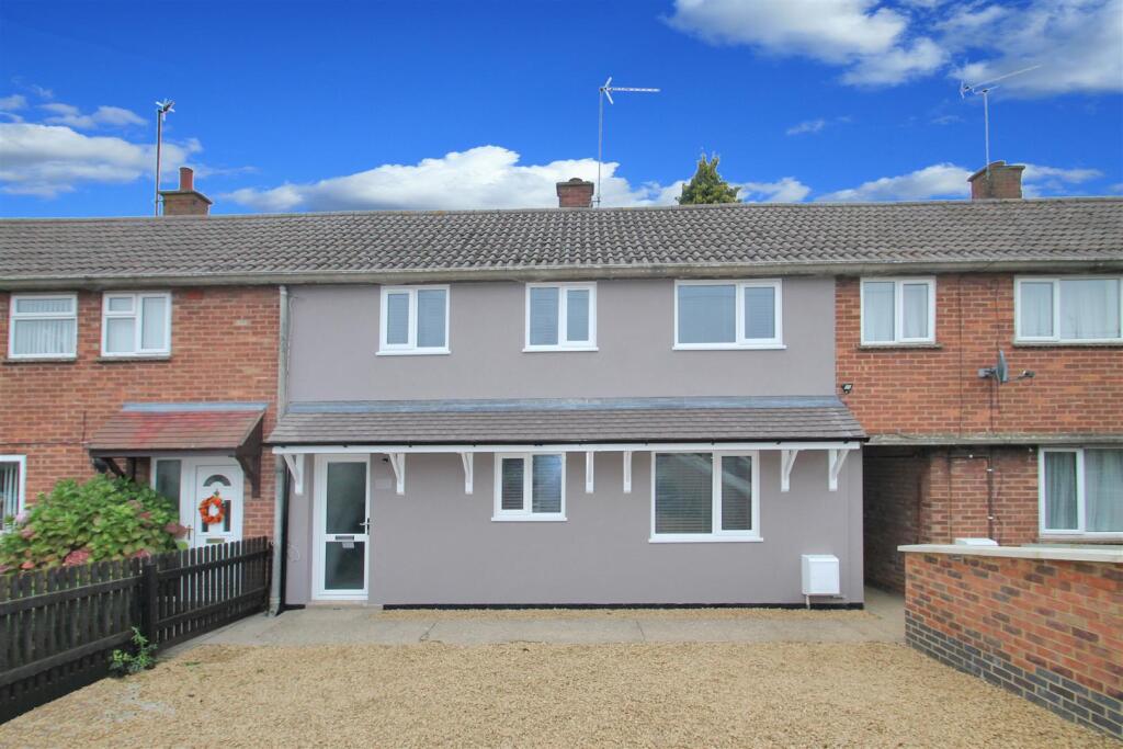 3 bed Mid Terraced House for rent in Kettering. From Simpson & Partners - Thrapston