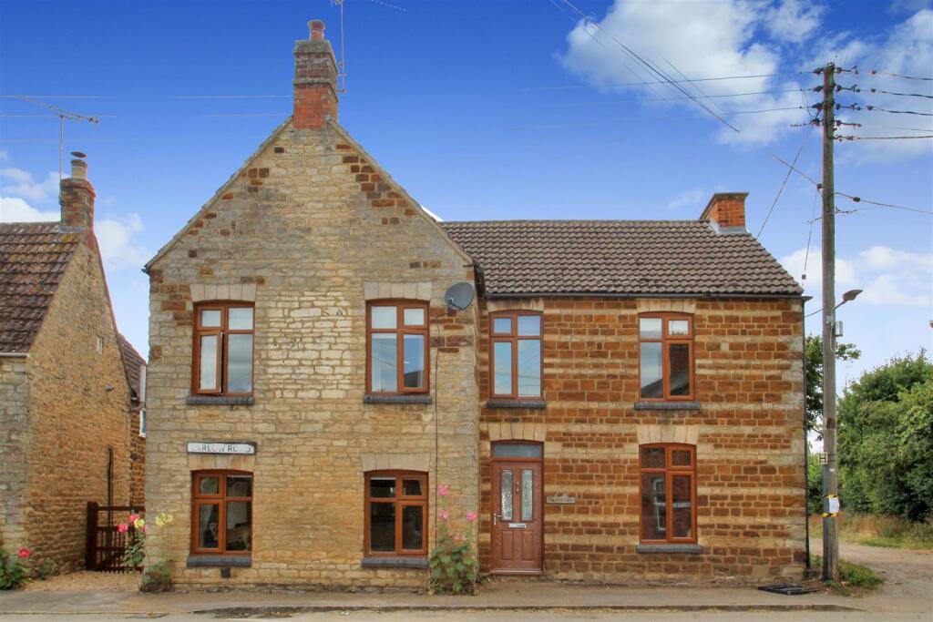 4 bed Detached for rent in Kettering. From Simpson & Partners - Thrapston