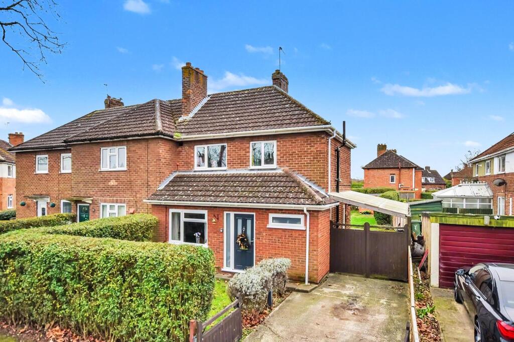 4 bed Mid Terraced House for rent in Corby. From Simpson West - Corby 4 bed Mid Terraced House for rent in Corby. From Simpson West - Corby