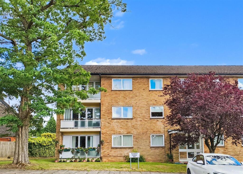 2 bed 1st Floor Flat for rent in Cawston. From Simpson West - Corby