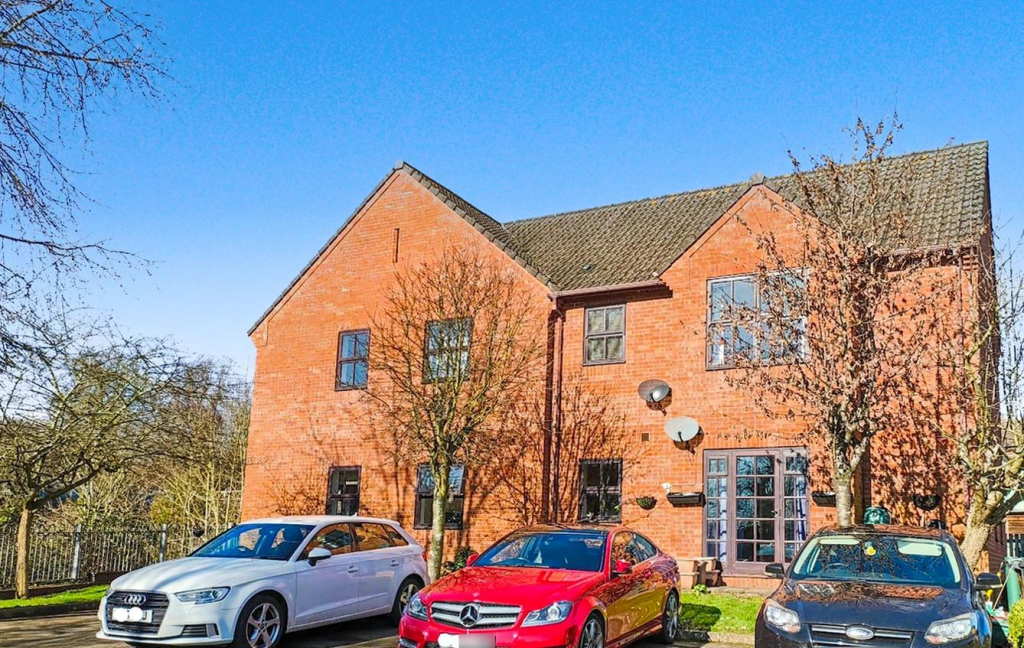 2 bed Apartment for rent in Weedon Bec. From Simpson West - Corby