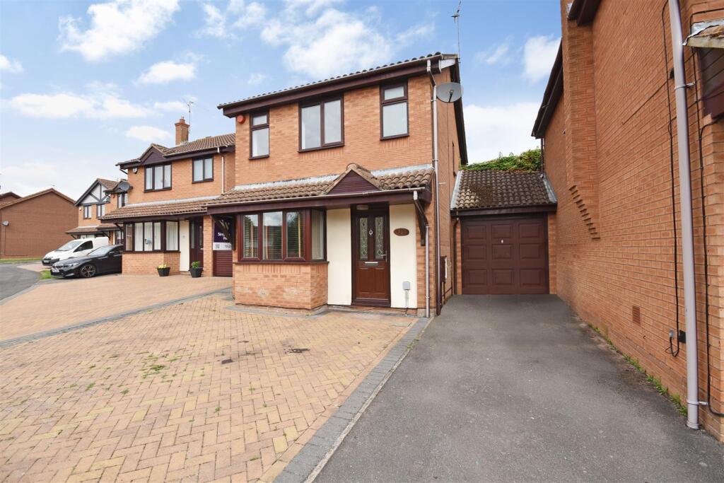 3 bed Detached for rent in Corby. From Simpson West - Corby